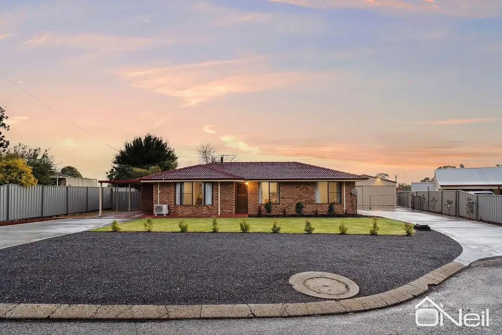10 Lovegrove Court, Byford, WA 6122