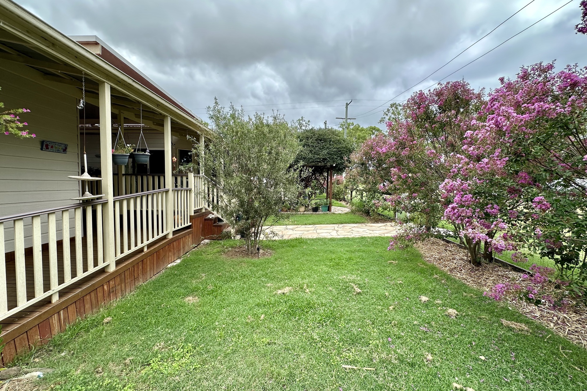 104 MARYVALE ST, HENDON QLD 4362, 0 habitaciones, 0 baños, House