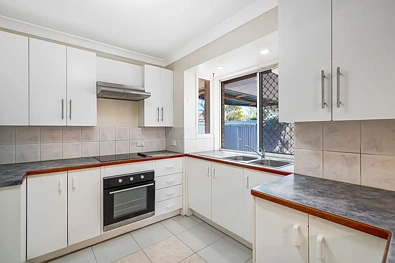 15 Chaffey Street, Marsden, QLD 4132, 4 slaapkamers, 2 badkamers, House