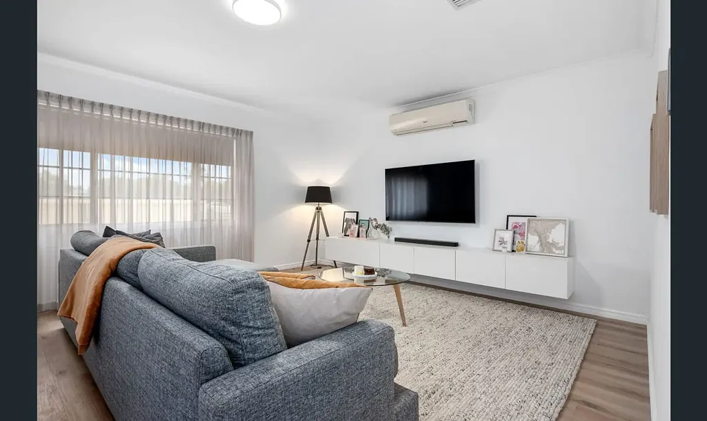 Charming Home with Huge Powered Shed, Spa Pool & Rear Lane Access