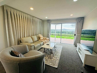 Cosy unit with sea view