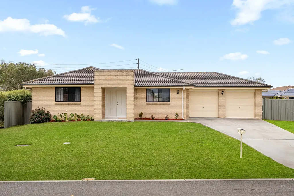 Goulburn 4房  Freshly Updated Living in a Quiet Cul De Sac