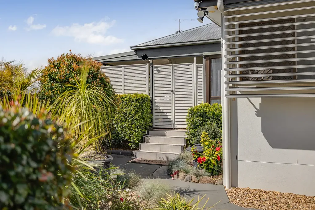 Harristown 4房 大地块，大空间，优越地段 Big Block, Big Living, Brilliant Location