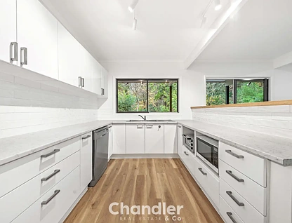 210 Monbulk Road, The Patch, East Melbourne, 4 રૂમ, 2 બાથરૂમ, House