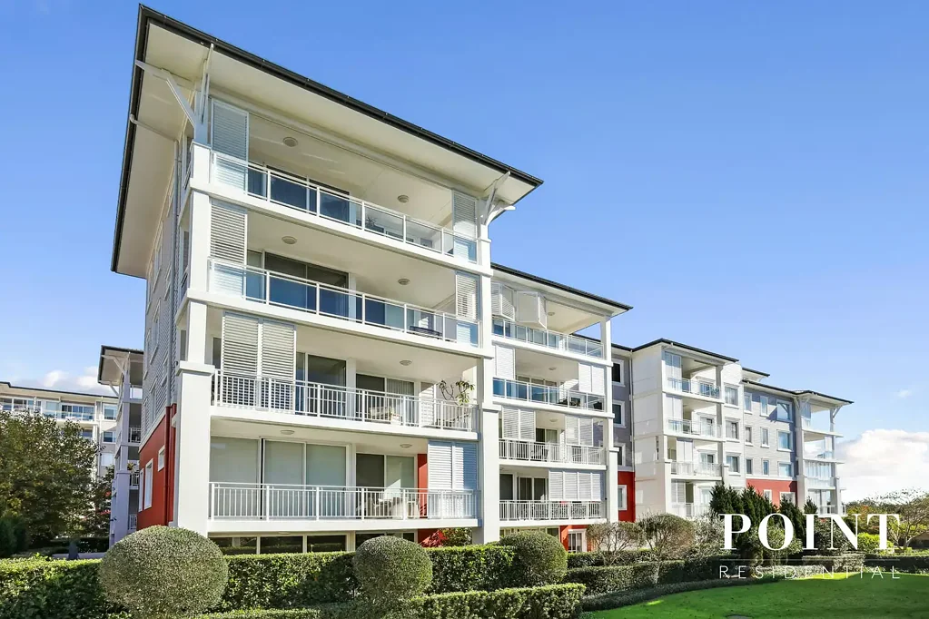 Breakfast Point 2Kwarto Luxury North East Facing Apartment in a Coveted Waterfront Complex