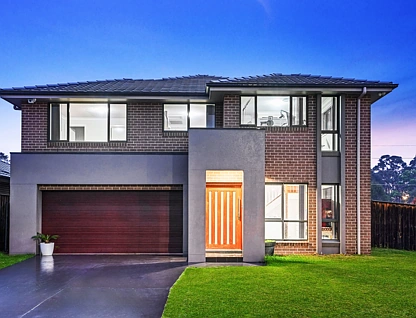 18 & 18A Savery Road, Carnes Hill, South Western Suburbs, 5 phòng ngủ, 3 phòng tắm, House