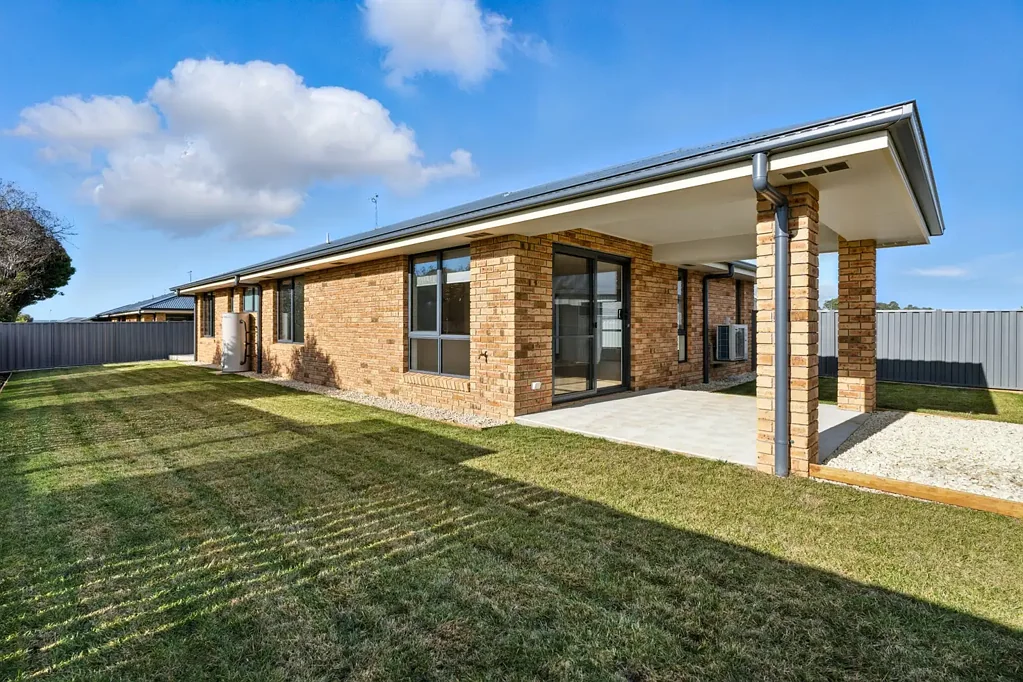 2/26 Deavan Drive, Shorewell Park, TAS 7320