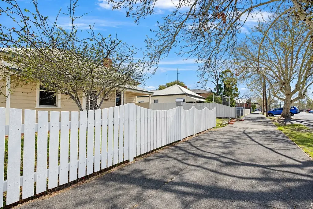 Dubbo 3Kwarto Location, Character & Future Potential!
