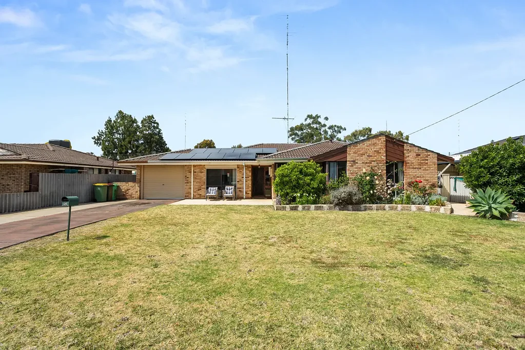 42 Ganfield Street, Carey Park, WA 6230