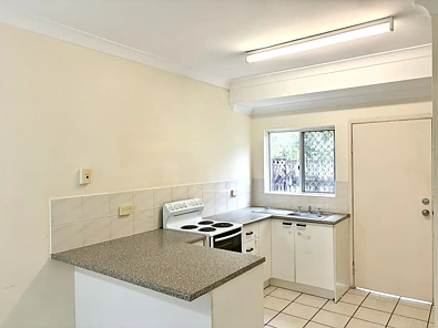 3/364 McCoombe Street, Mooroobool, QLD 4870, 2 Kuwarto, 1 Banyo, Unit