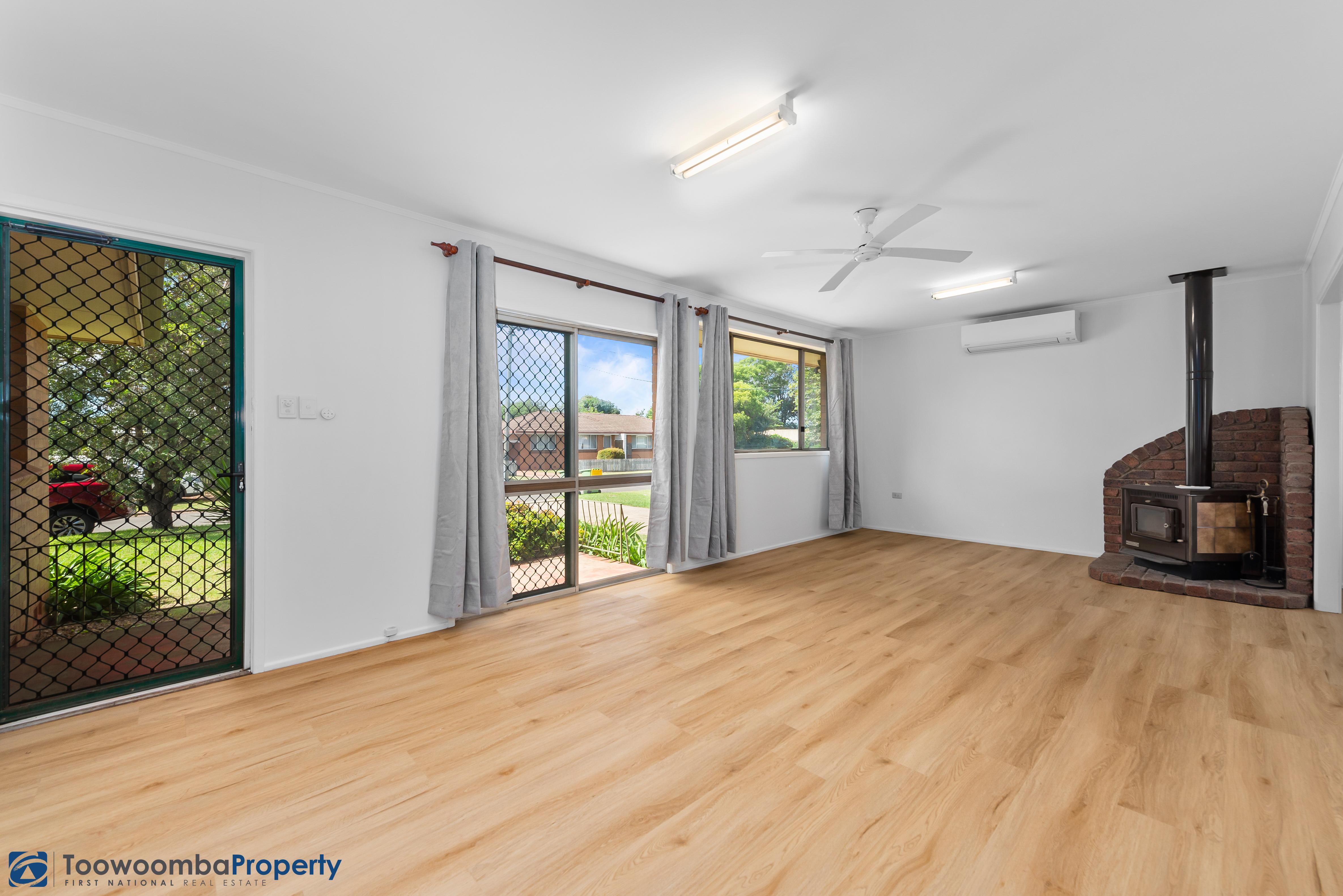 7 WHITEFRIARS ST, ROCKVILLE QLD 4350, 0 rūma, 0 rūma horoi, House