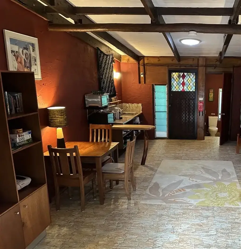 Apartment for rent at Cedar Park Rainforest Resort in Koah, close to Kuranda and Mareeba.