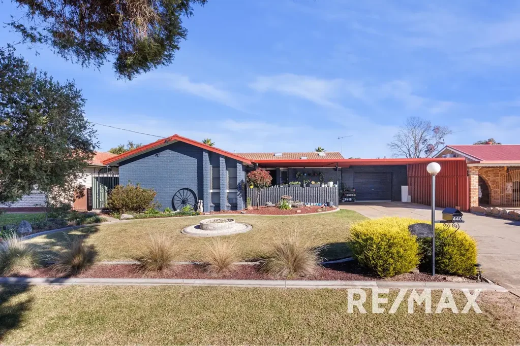 440 Lake Albert Road, Lake Albert, NSW 2650