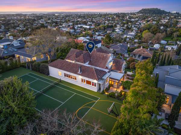 Mount Eden 5房  Panoramic Views, Privileged Lifestyle in DGZ