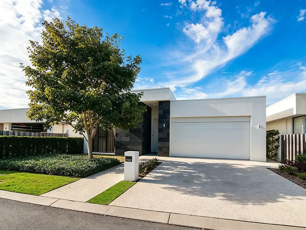 Hope Island 3Kwarto A Spacious North Facing, Single Level, Golf Frontage Home with Exceptional Lifestyle Appeal