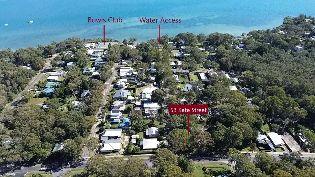 Macleay Island 树木繁茂街角 708平米地块 水景潜力近水路通道 岛屿生活魅力 Prime Corner Block - Walk to the water & Bowls Club