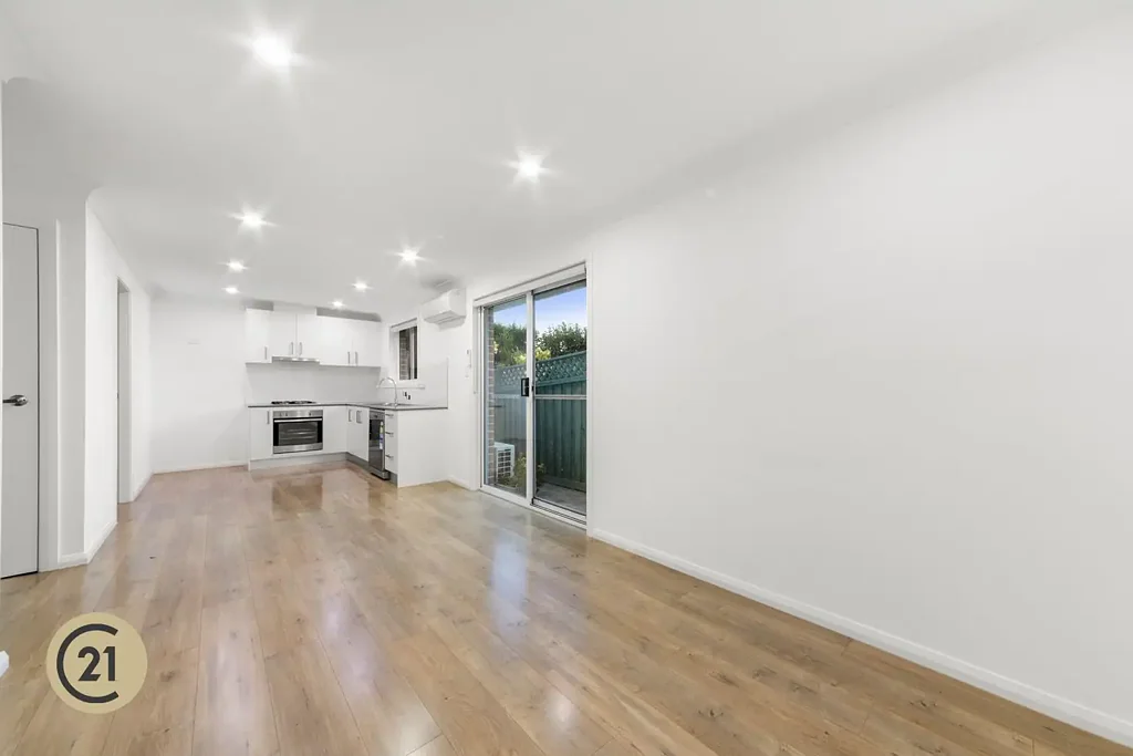 Granny Flat in Prime location! | Water Usage & Lawn Maintenance Included