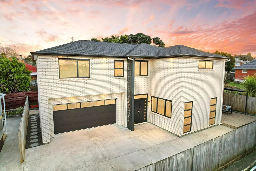 17A Ussher Place, Pakuranga Heights, Manukau City, Auckland