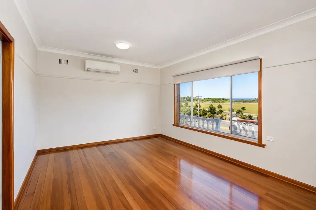 Renovated 3 bedroom family home with Botany Bay views