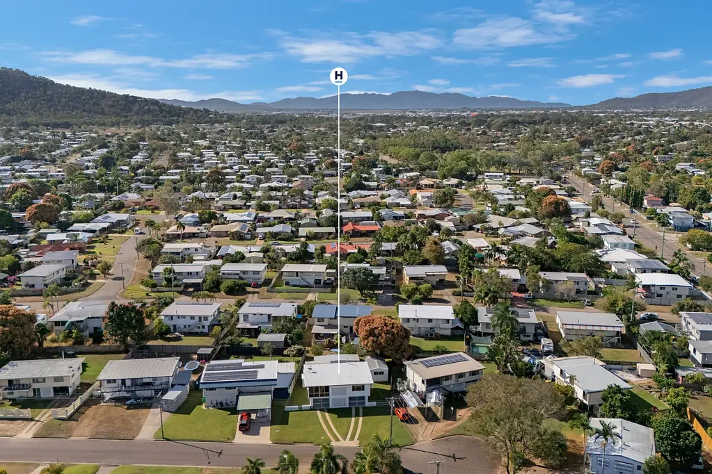 Heatley 4房  BEAUTIFULLY MAINTAINED HOME WITH BONUS SELF-CONTAINED LIVING