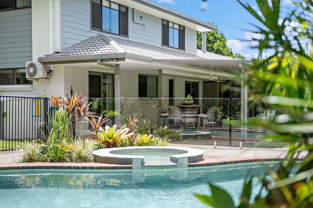 Little Mountain 5 Bedroom Call for Private Inspection - Owners are committed to moving.