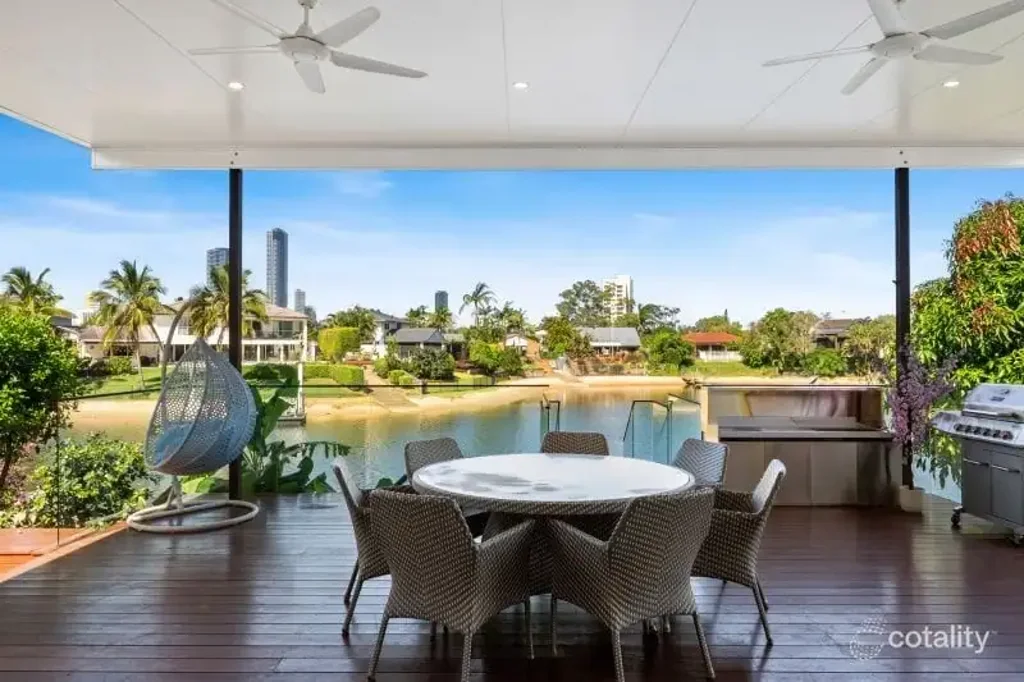 Waterfront Luxury Living in Broadbeach Waters