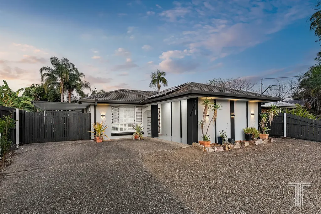 Redbank Plains 4房 翻新家庭港湾，空间宽敞尽享舒展 Renovated Family Sanctuary with Space to Spread Out