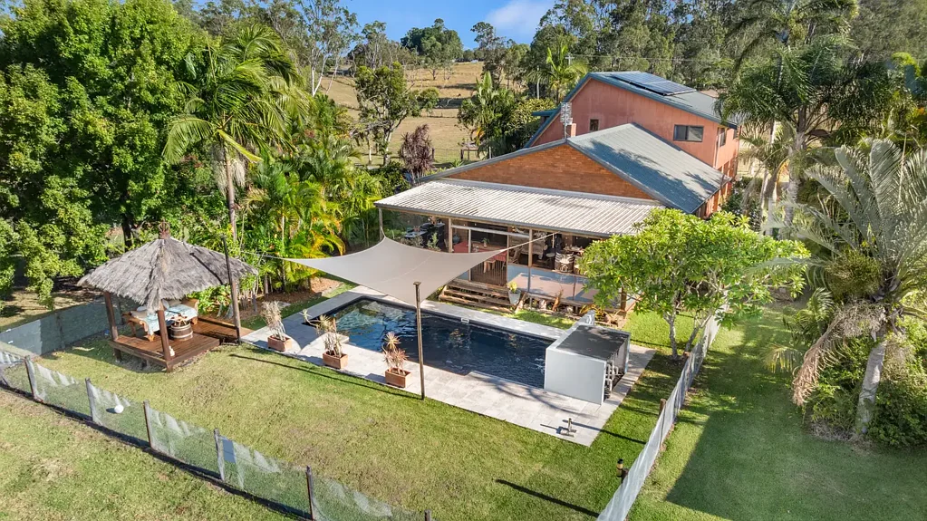 Lawrence  LUXURY FAMILY ACREAGE WITH RESORT STYLE LIVING