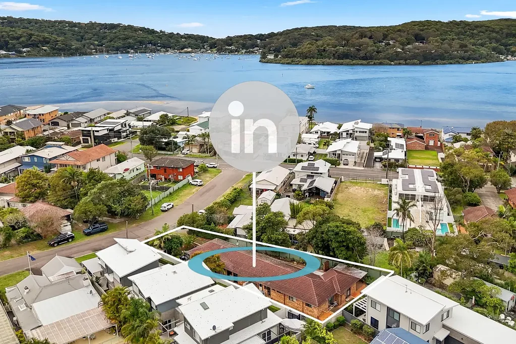Booker Bay 5房  DA Approved and CC Ready Development Site - Two Existing Villas Being Sold In One Line