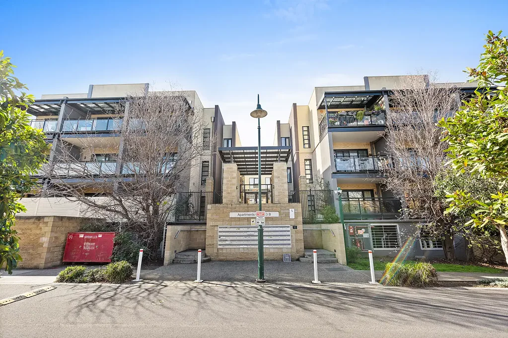 Glen Huntly 2ਬੈੱਡਰੂਮ Chic, Large 2‑Bed Apartment with Balcony & Storage Cage