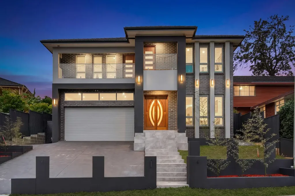 Wentworthville 6 Slaapkamer Architectural Brilliance With Dual-Master & Media Haven