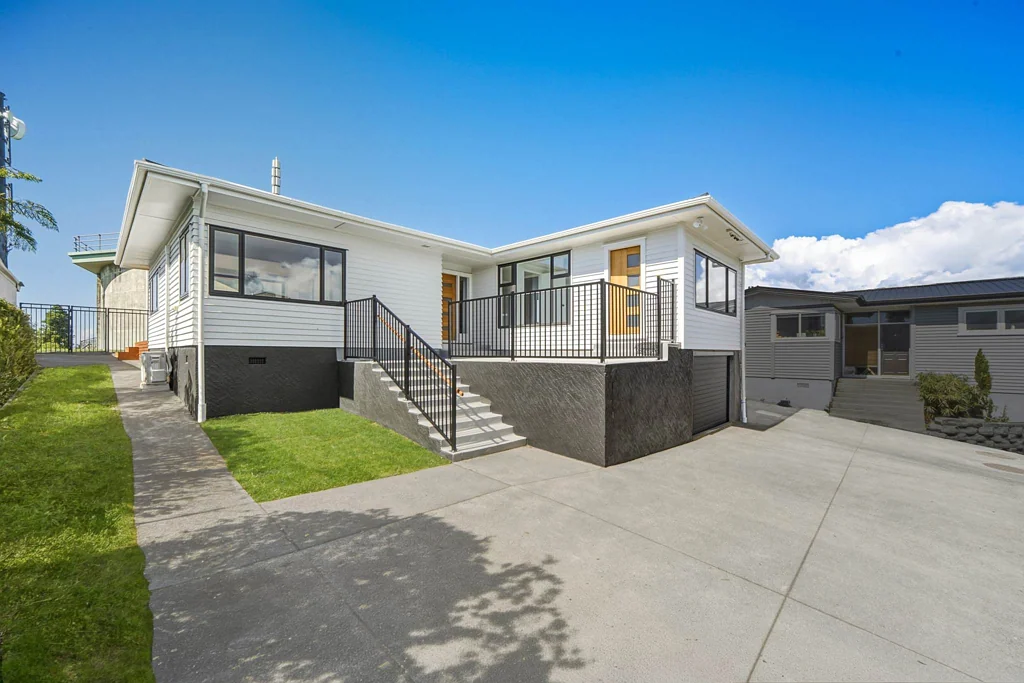 519A East Coast Road, Murrays Bay, North Shore City, Auckland