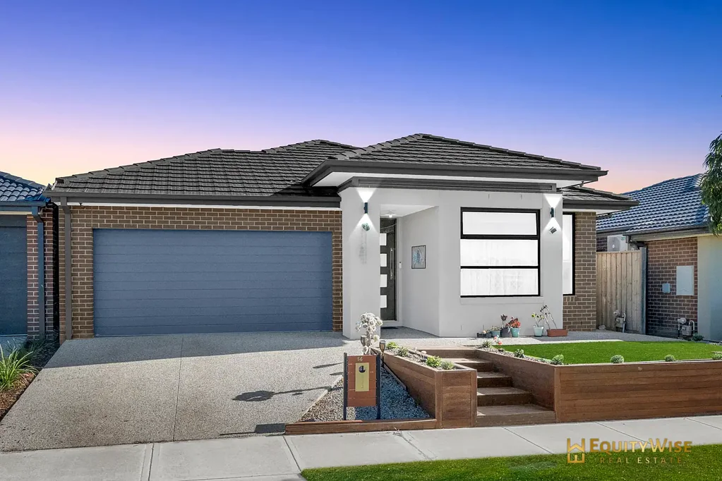 Wyndham Vale 4 Bedroom Designer Luxury Living in Owner Occupier Community