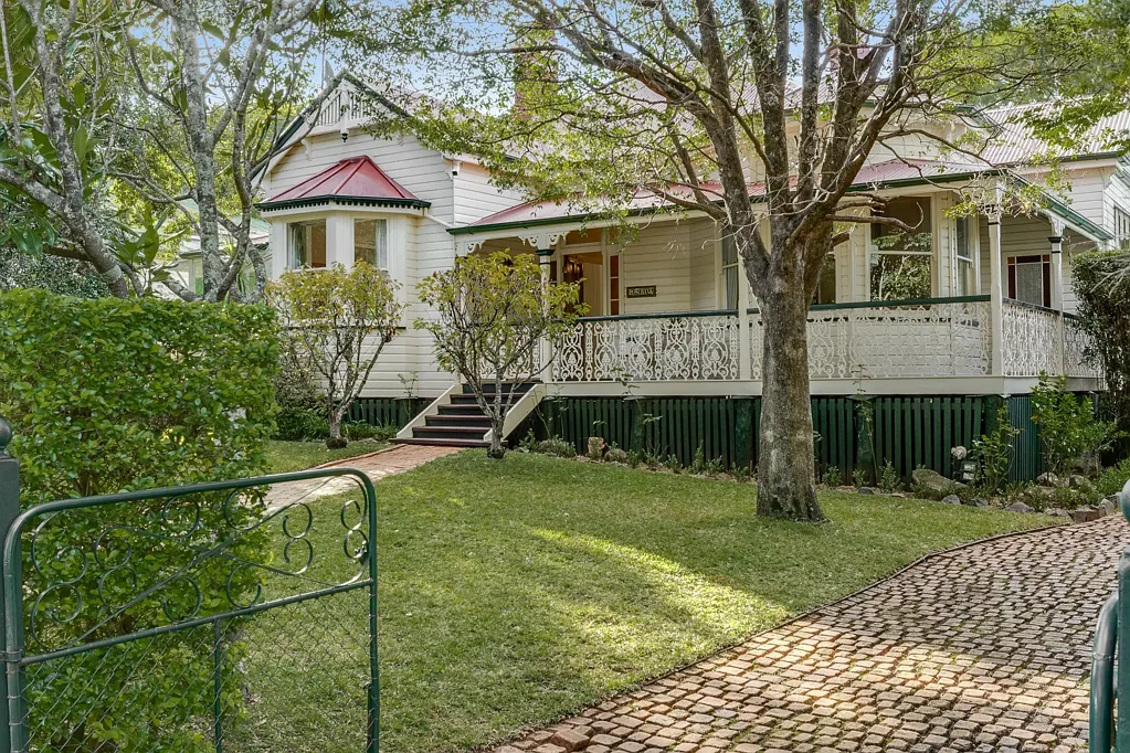Toowoomba City 4બેડરૂમ "Rosebank" Circa 1895 - Step Into Timeless Elegance!