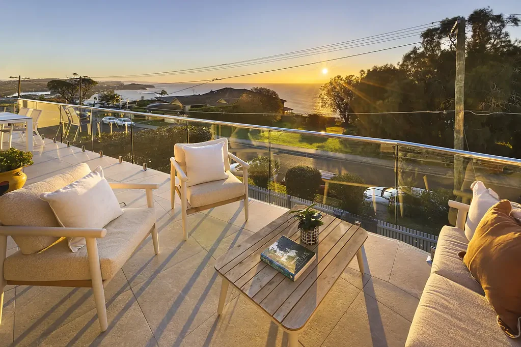 Collaroy Plateau 4 Bedroom Magnificent ocean and coastal vistas from prized plateau setting