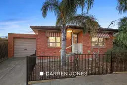 1A Cavalier Court, Epping