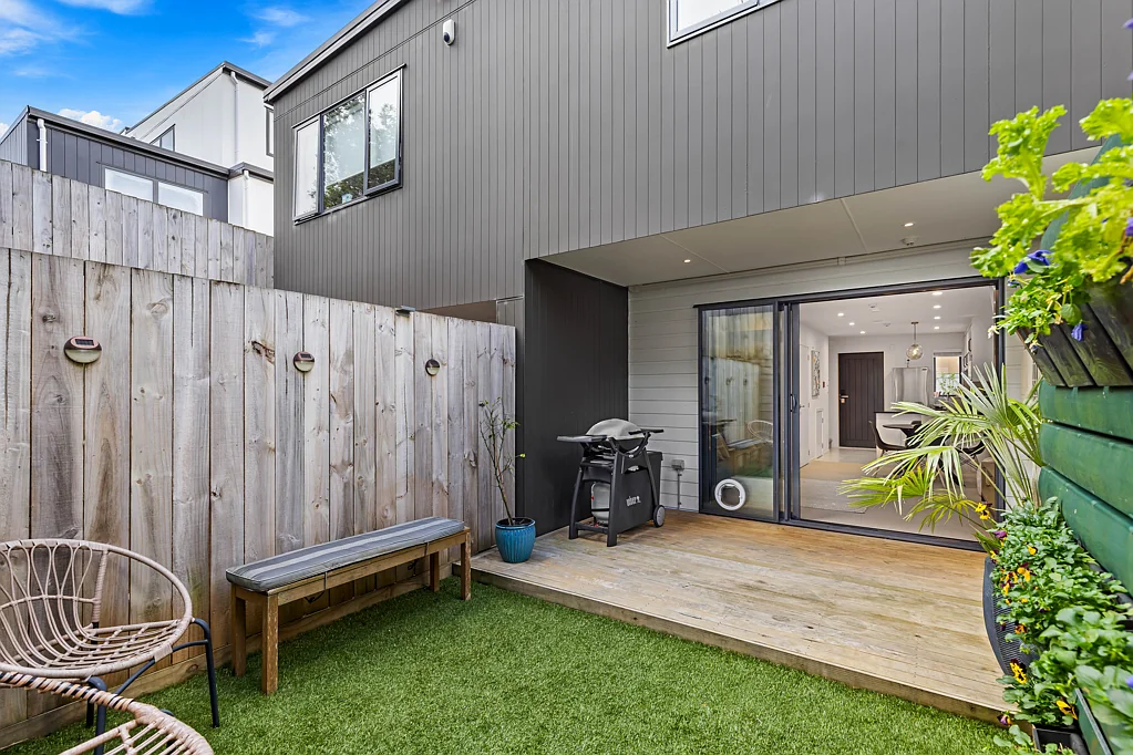 15/18 Hewlett Road, Massey, Waitakere City, Auckland