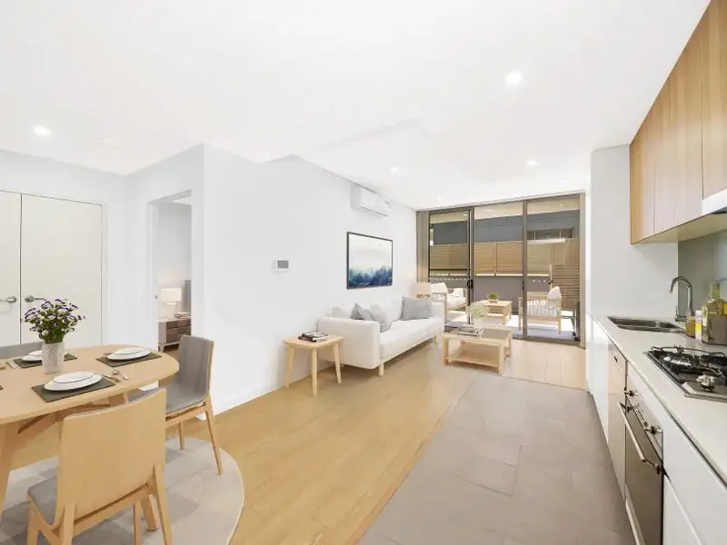 LEASED BY THOMAS ELLIOTT 0421 220 677