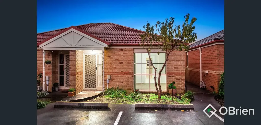 Frankston 1غرفة نوم Cottage charm with north-facing courtyard in over 55s complex.