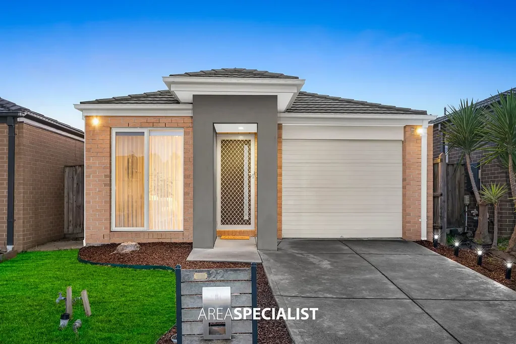 Clyde 3 Bedroom Modern Comfort & Effortless Family Living