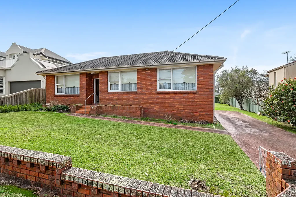 Neat And Tidy Three-Bedroom Home in Heart of Cronulla