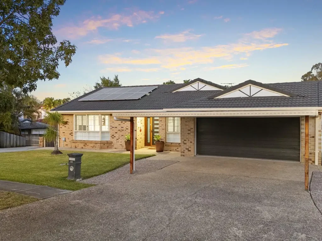 Calamvale 4部屋 A Calamvale Classic with Elevated Style & Breathtaking Entertaining