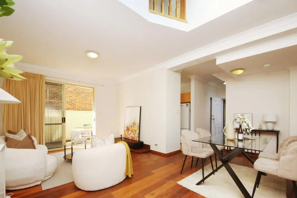 Stylish & Spacious Three-Bedroom Townhouse in Prime Mascot Location