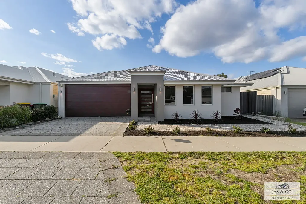 Landsdale 5Zimmer Expansive Five-Bedroom Family Living with Theatre & Activity Room