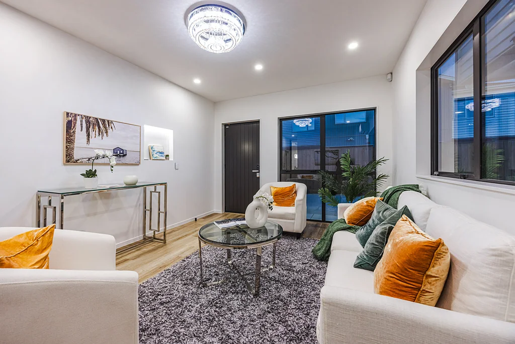 Papatoetoe 4Moenga LIVE OR INVEST