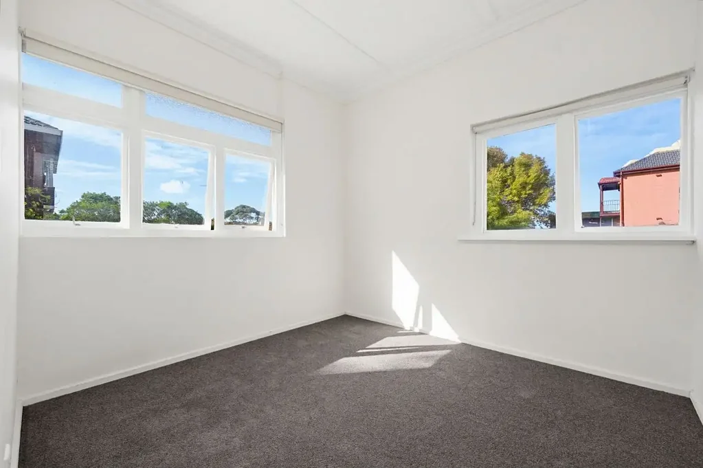 DEPOSIT TAKEN - MINUTES WALK FROM COOGEE BEACH!!