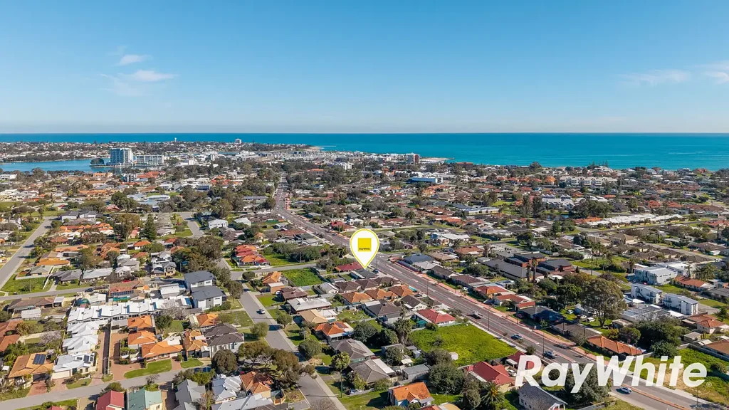 Mandurah 3房  Development Potential with Commercial Income in a Prime City Location