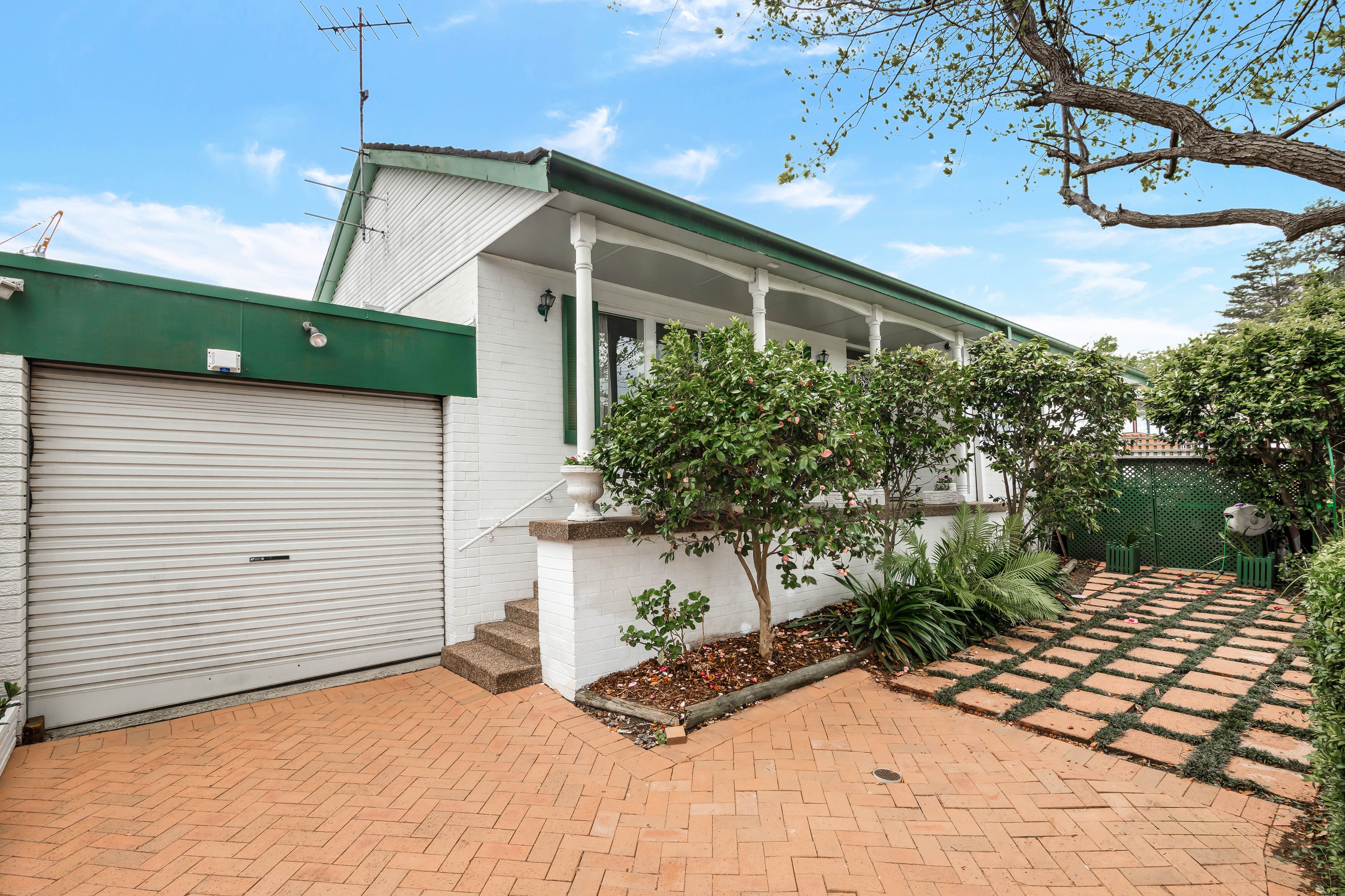 18 LEYSDOWN AV, NORTH ROCKS NSW 2151, 0部屋, 0バスルーム, House