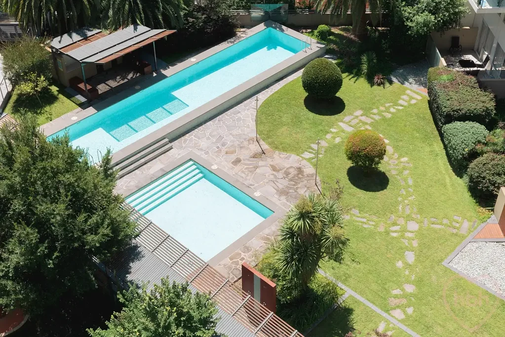 Turner 1 Bedroom resort.style.living
