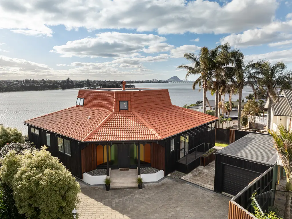 Maungatapu 4 Bedroom A Private Masterpiece with Views to Match